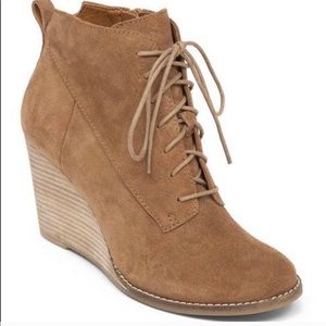 Lucky Brand Yoanna lace up wedge booties 7.5